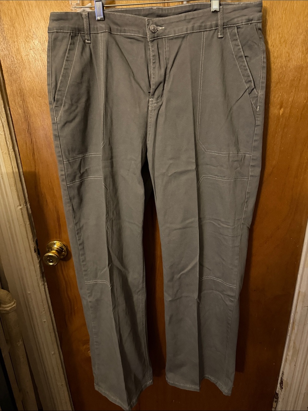 Straight-Leg Women's Pants in Gray with Contrast Stitch